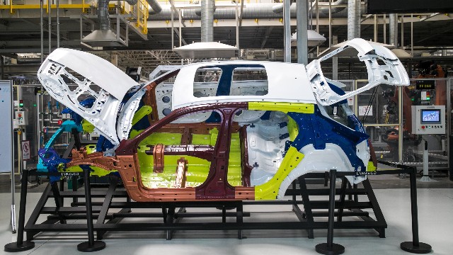 焊接機器人在汽車制造行業(yè)中的優(yōu)勢是什么？