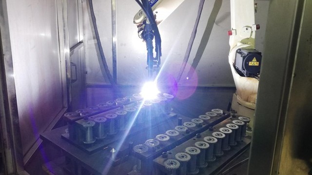 自動(dòng)焊接機(jī)械手臂